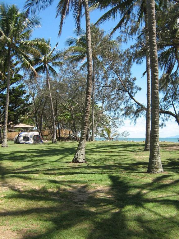 Big4 Mackay Blacks Beach Holiday Park Bagian luar foto