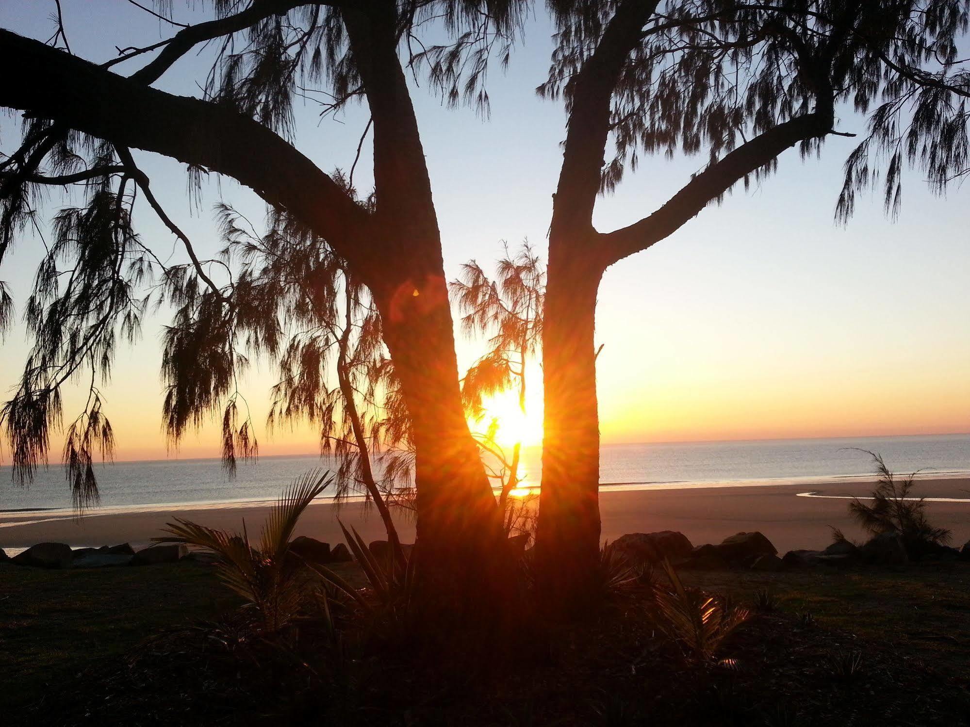 Big4 Mackay Blacks Beach Holiday Park Bagian luar foto